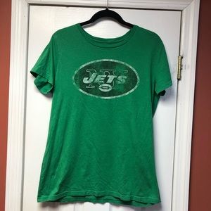 Woman’s distressed Jets Tee